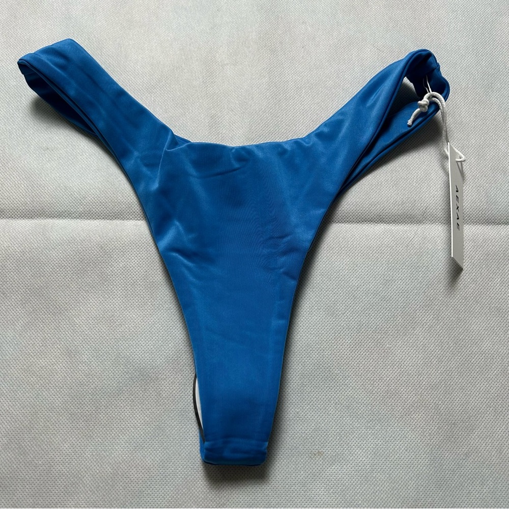 AEXAE magnum bottoms in blue NWT